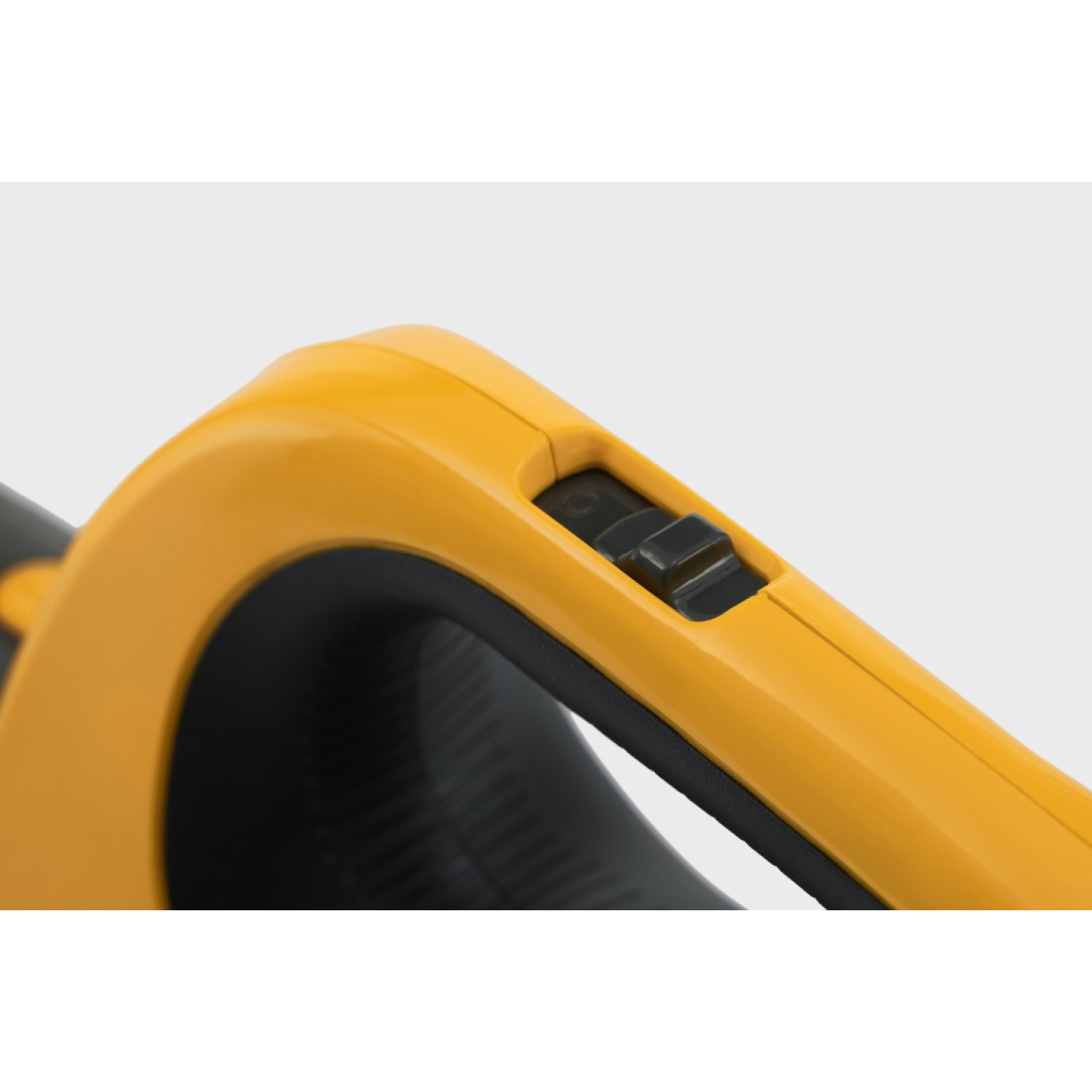Akku-Laubbläser BL 100e Kit mit 4Ah-Akkun und Ladegerät